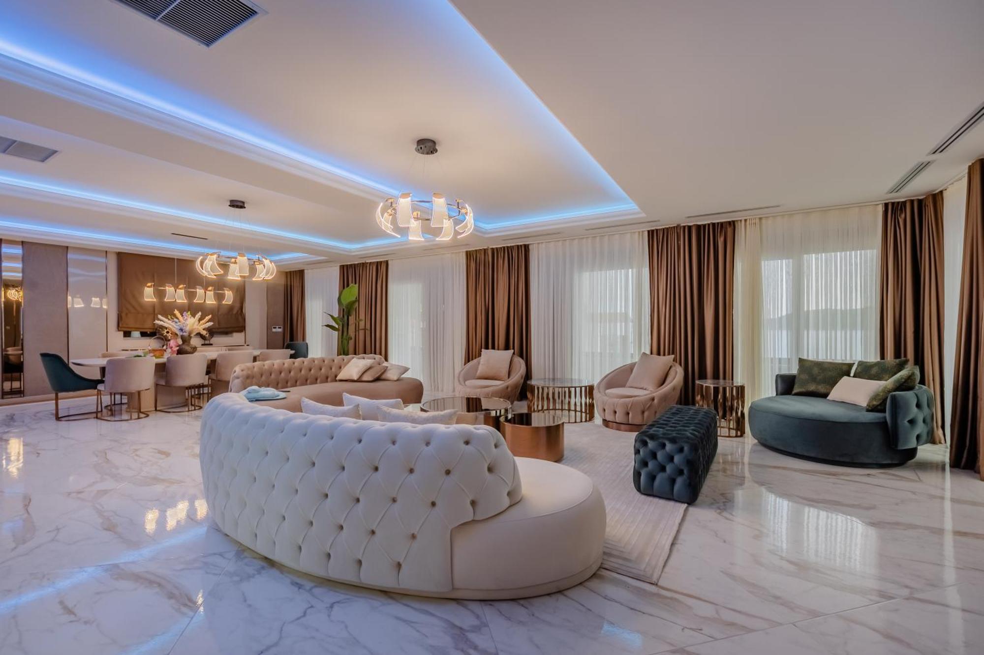 Apartment Rafailovici Lux