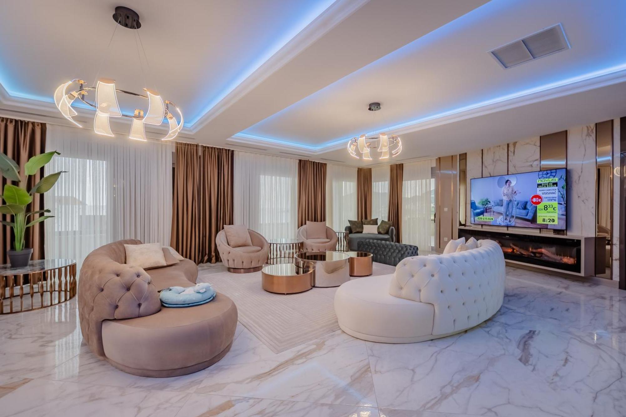 Rafailovici Lux *