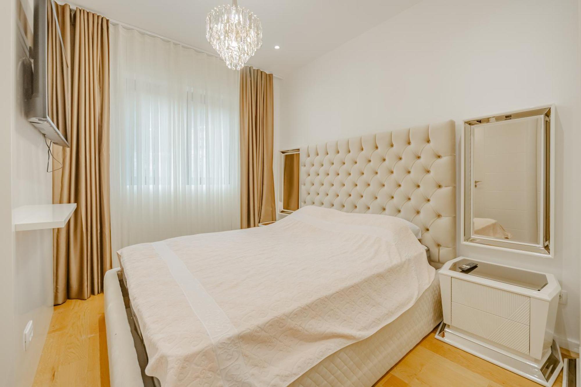 Apartment Rafailovici Lux